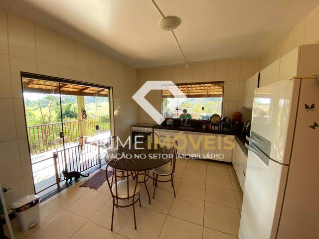#56 - Casa para Venda em Itatiaiuçu - MG - 2